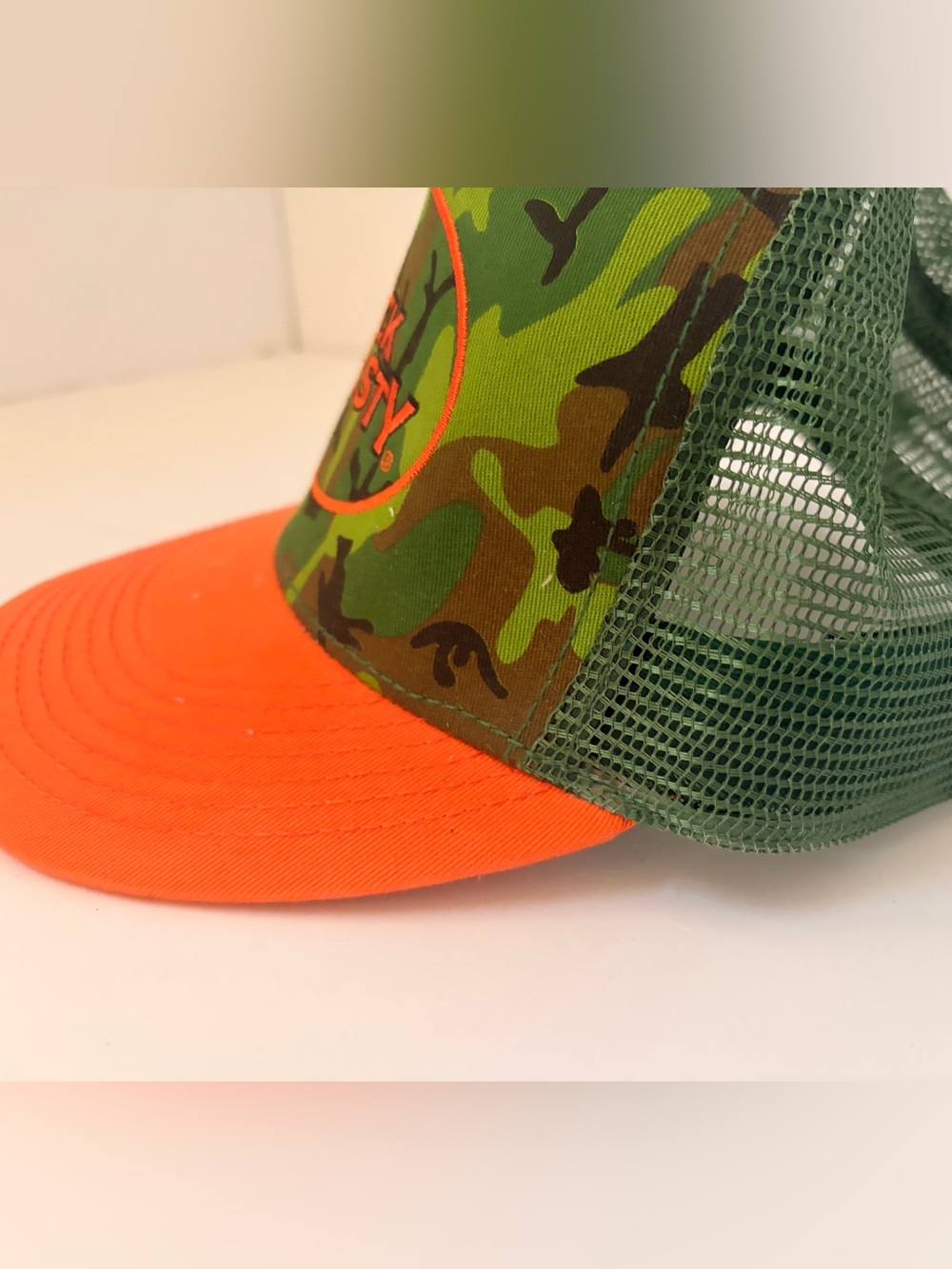 Duck Dynasty Men's Camo & Orange Trucker Hat View 2